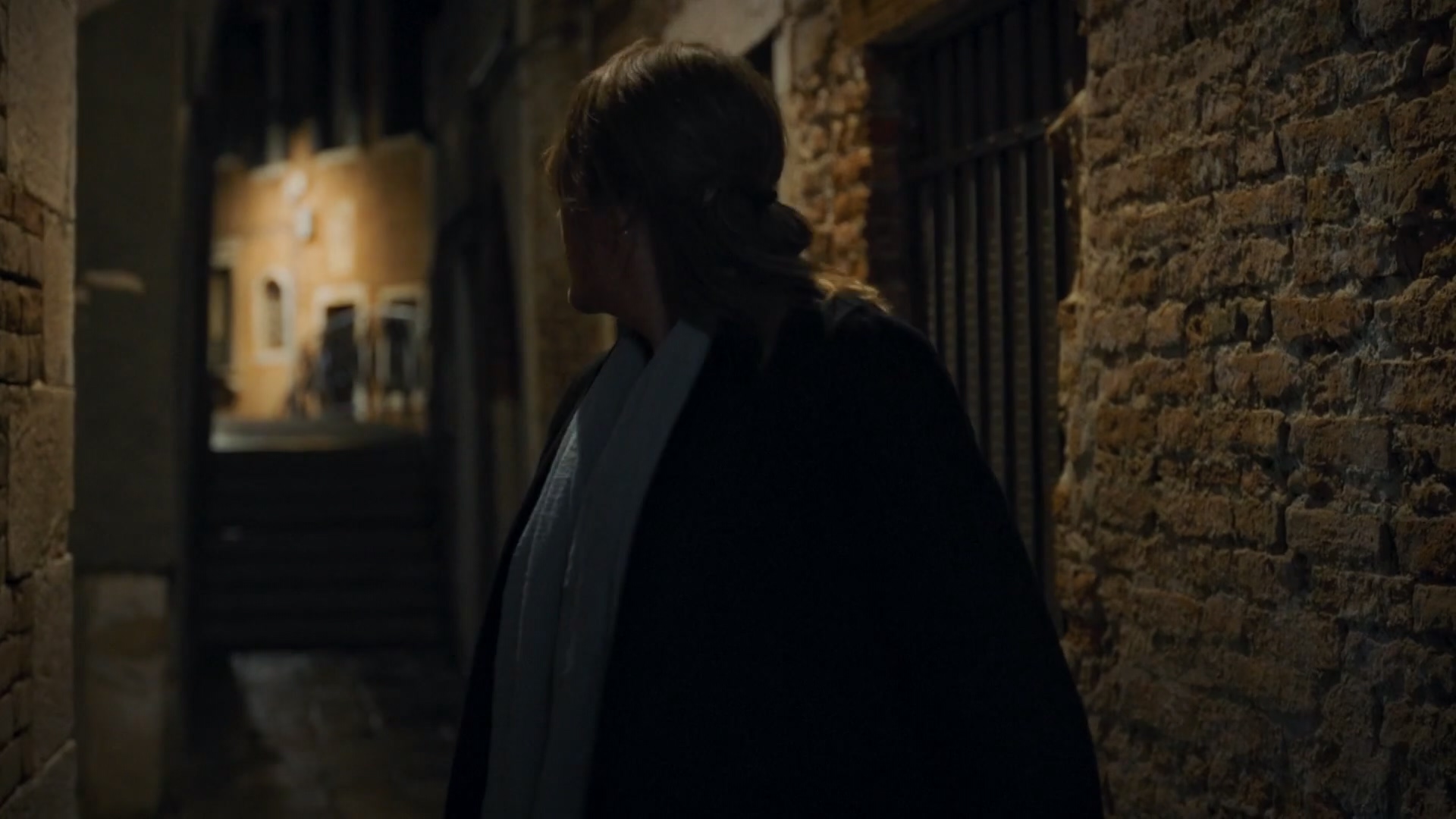威尼斯谜案.Der.Tod.kommt.nach.Venedig.2022.1080p.WEBRip.x265.AAC.192kbps央视国德.jpg