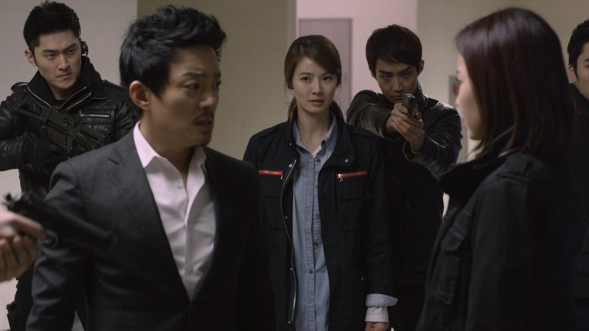 IRIS电影版1.(粤韩双语.中文字幕).Airiseu.Deo.mubi.2010.BluRay.1080P.AV1.10bit.AAC.jpg