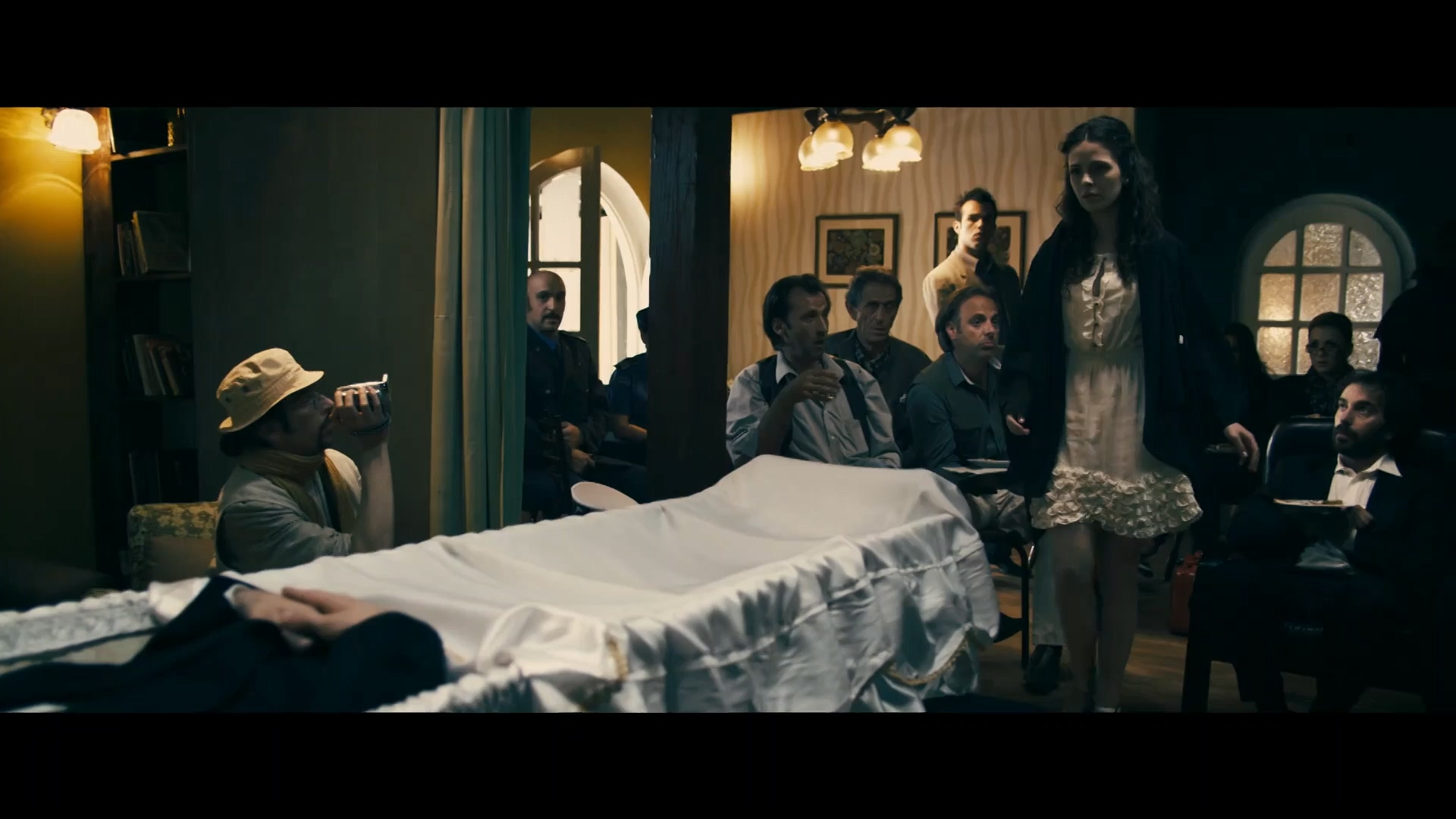 乡村吸血鬼.Lokalni.vampir.2011.1080p.WEB-DL.x264.448央视国塞双语无字.mkv_2025041.jpg