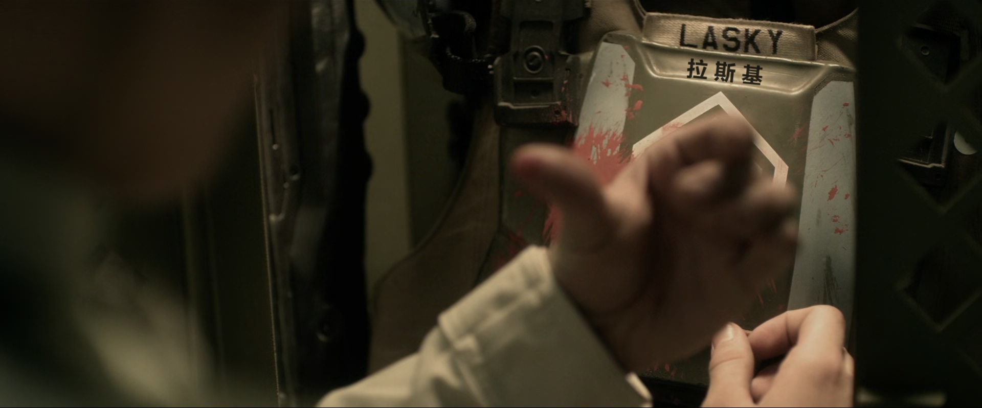 光晕4：航向黎明号.Halo.4.Forward.Unto.Dawn.2012.REMASTERED.1080p.BluRay.x265.2au.jpg