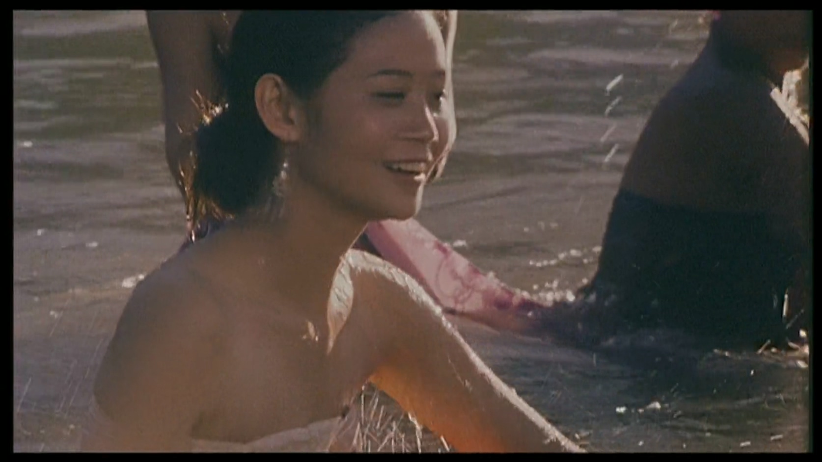 枪,从背后打来.MP4_20250429_105710.892.jpg