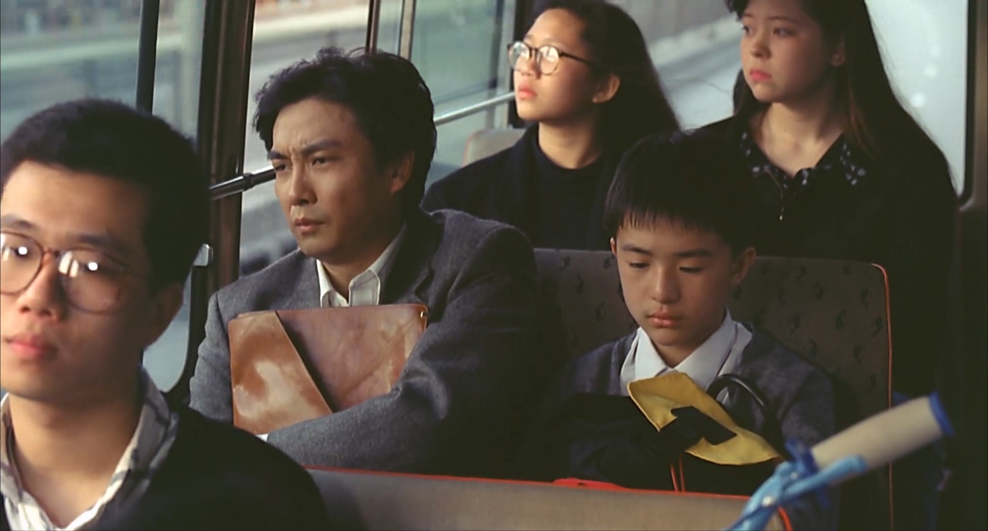 爱的世界.The.Story.Of.My.Son.1990.mp4_20250503_095929.312.jpg