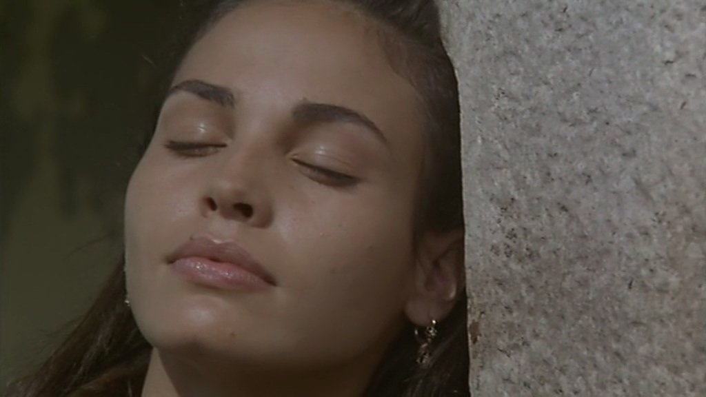 云上的日子[1995][BD国英双语内封中文字幕1024x576版].mkv_20250503_205253.704.jpg