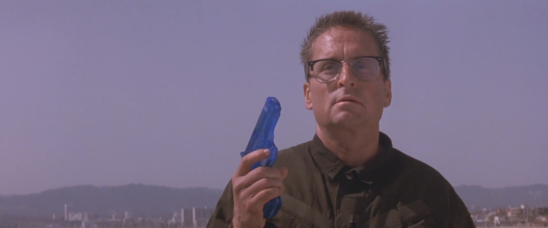 Falling.Down.1993.1080p.BluRay.x264.YIFY.mkv_20250504_213842.535.jpg