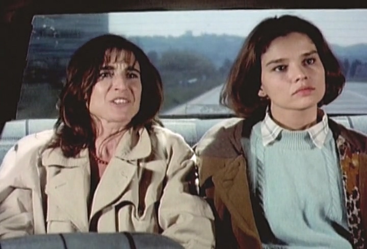 持枪的女人们.（1990.DVDRip.上译国语.意大利语.无字幕）.mkv_20250504_220449.840.jpg