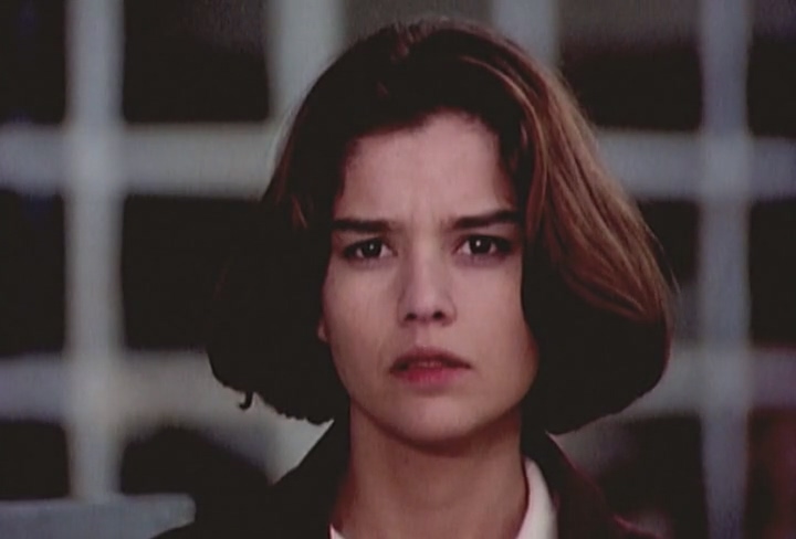 持枪的女人们.（1990.DVDRip.上译国语.意大利语.无字幕）.mkv_20250504_220721.080.jpg