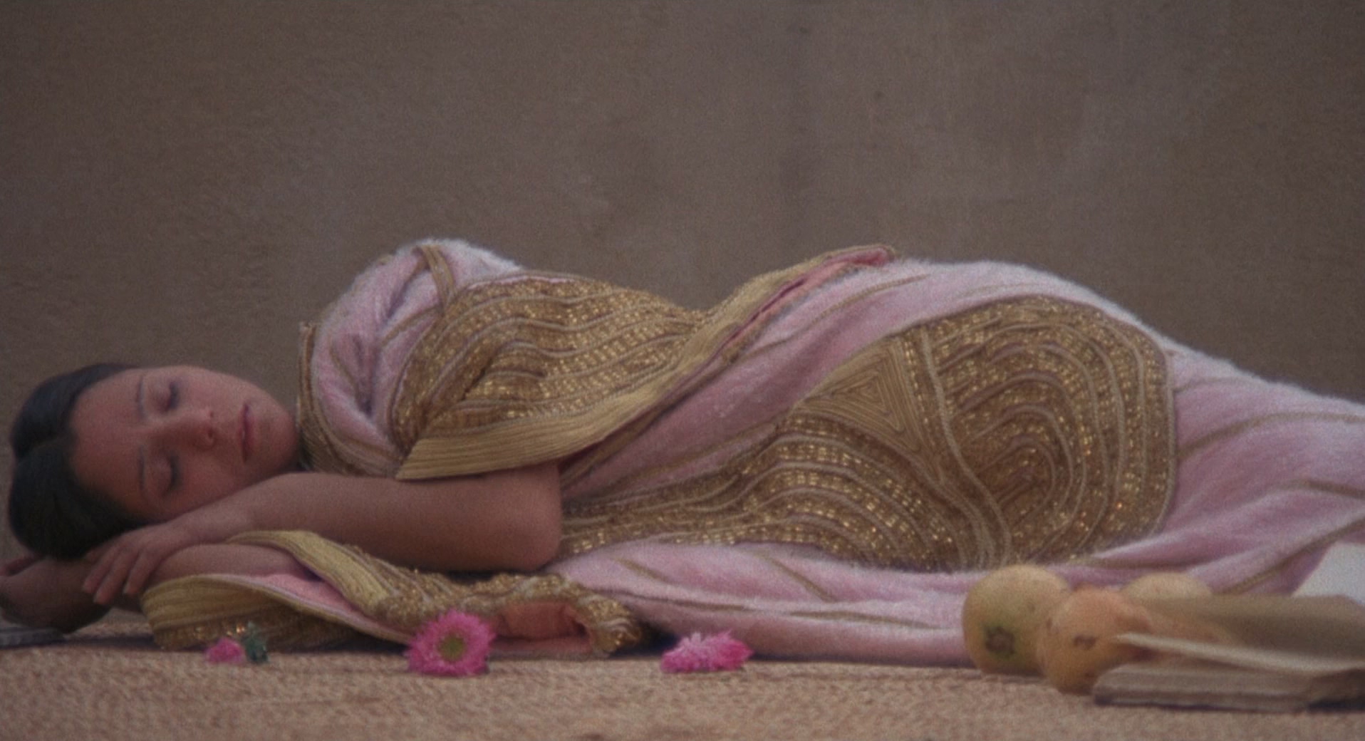 Arabian.Nights.1974.CC.1080p.BluRay.x264.FLAC.1.0-QuickIO.mkv_20250506_235258.986.jpg