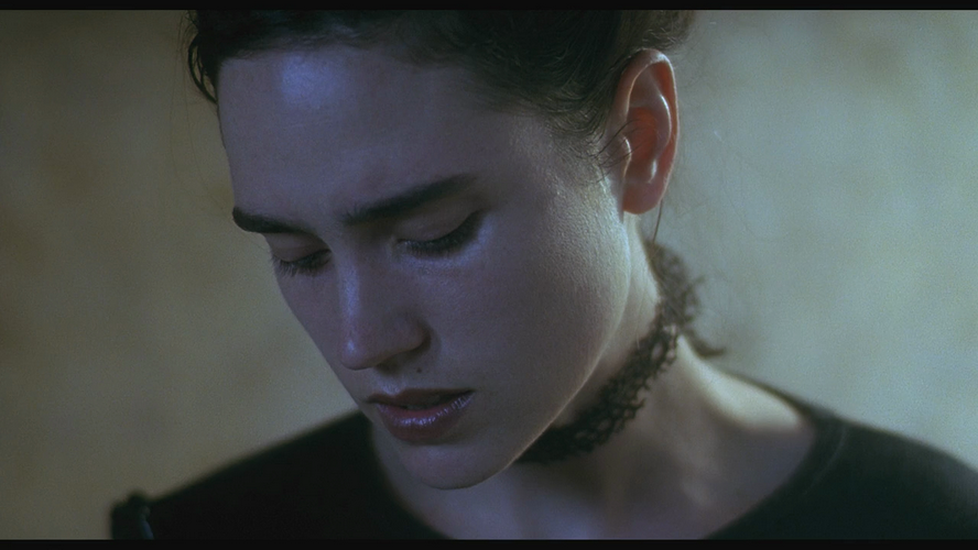 56.[梦之安魂曲(导演剪辑版)].Requiem.for.a.Dream.DC.2000.BluRay.720p.x264.AC3-CMC.png