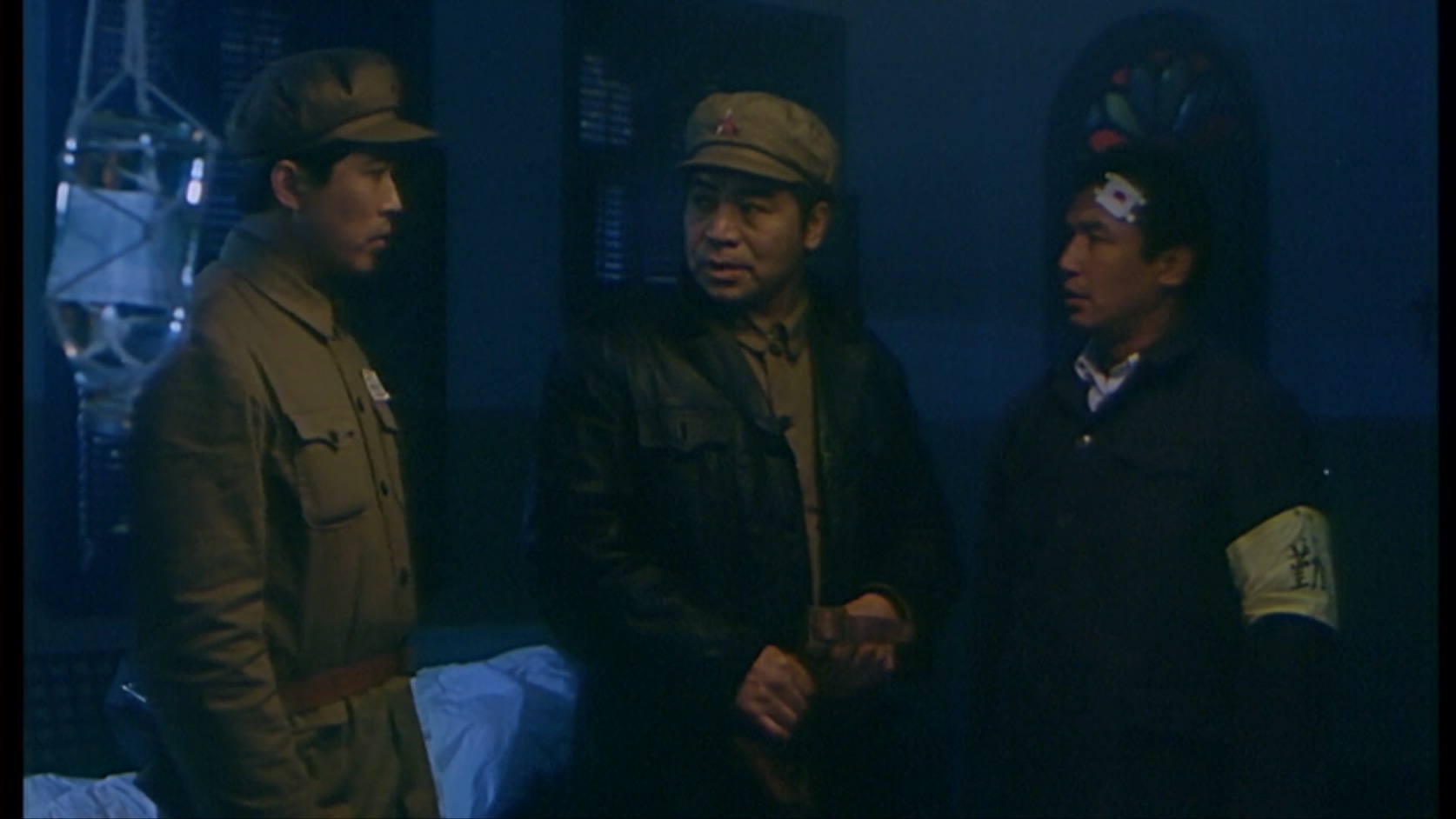 十字架下的魔影.mkv_20250509_111055.384.jpg