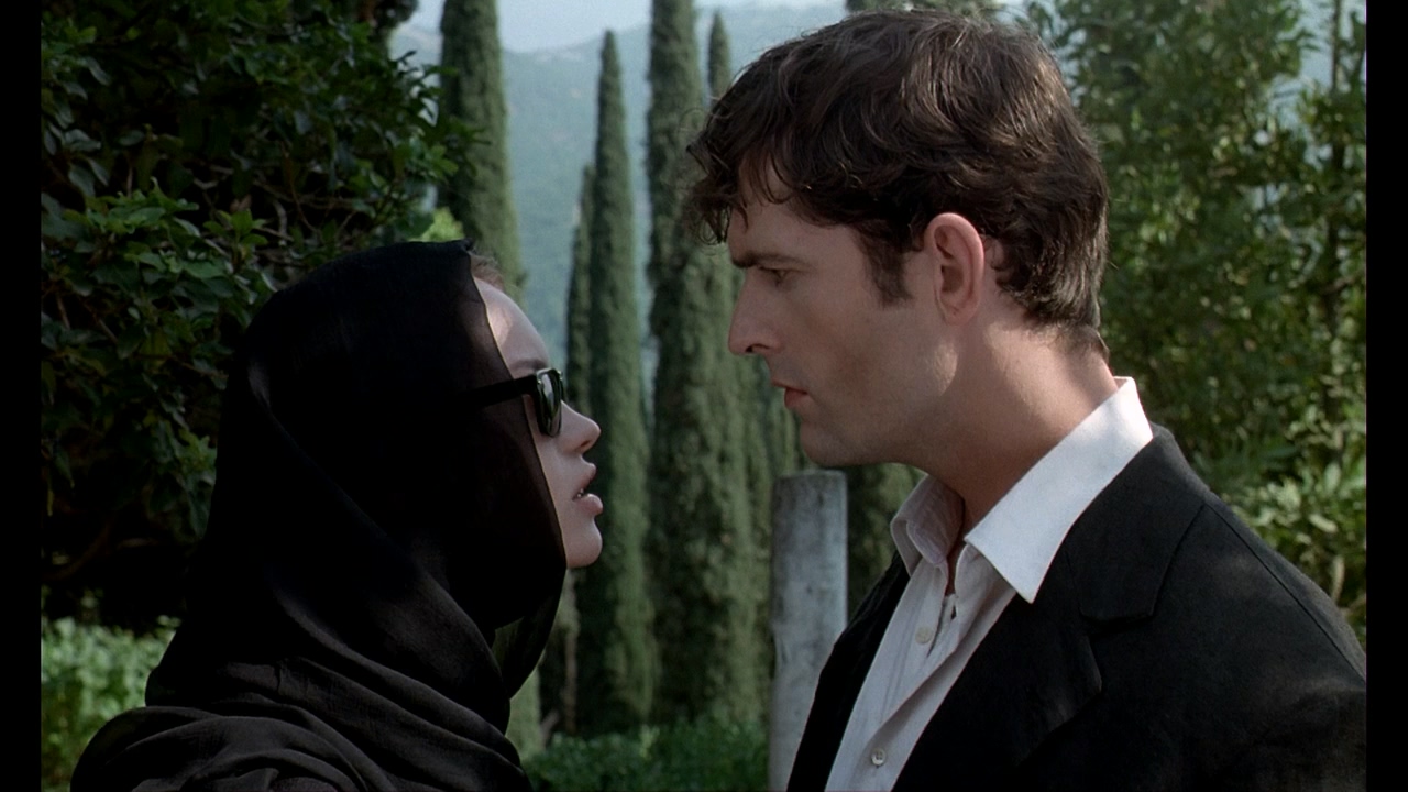 [魔诫坟场].Dellamorte.Dellamore.1994.BluRay.720p.x264.AC3-CMCT.mkv_20250510_083804.130.jpg