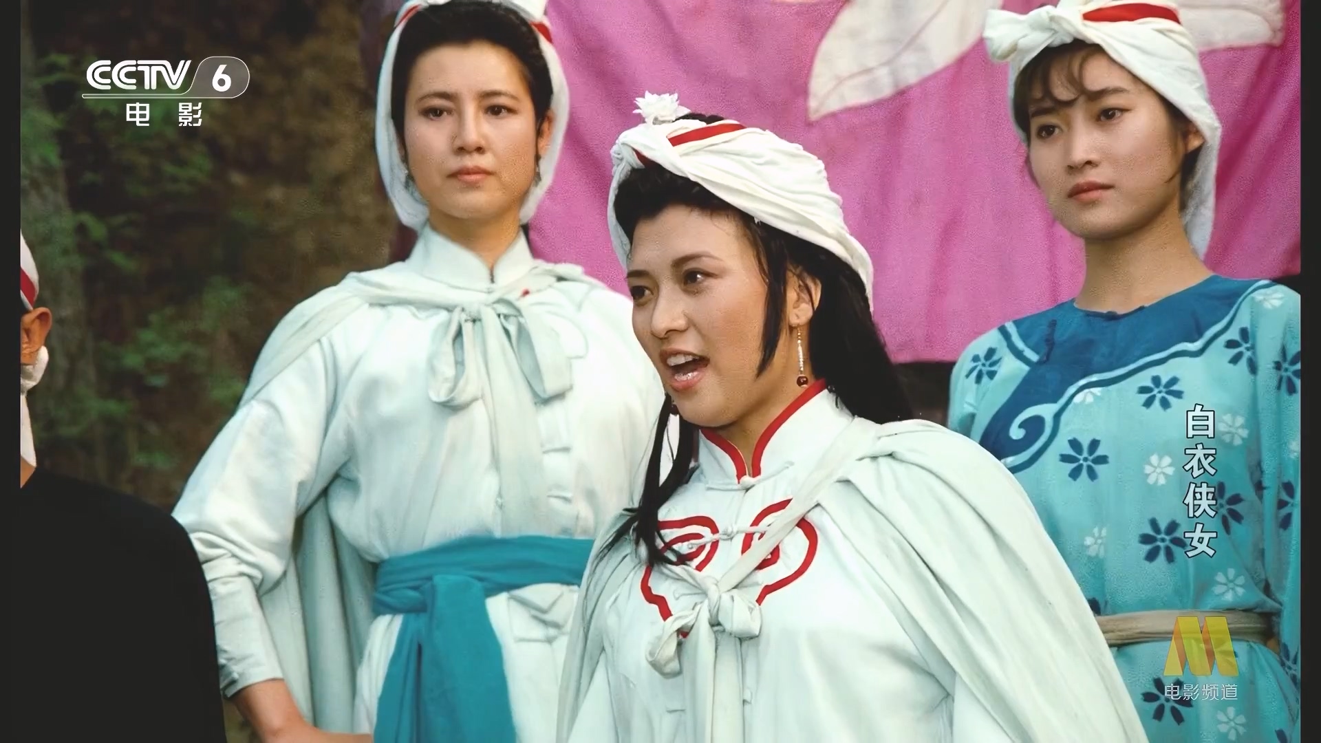 CC1M白衣侠女.mp4_20250511_105351.114.jpg