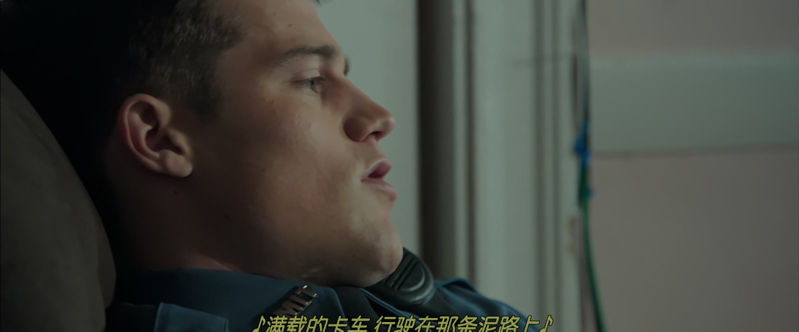 恐袭波士顿.2016.1080p.BluRay.HEVC.10bit.AC3.2audio特效字幕.mkv_20250512_101232.432.jpg