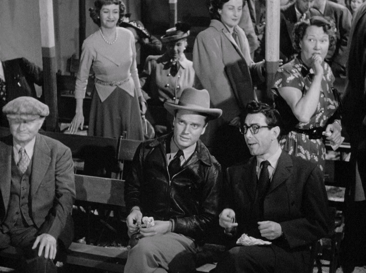Gun.Crazy.1950.REMASTERED.1080p.BluRay.x265-RARBG.mkv_20250514_213257.600.jpg
