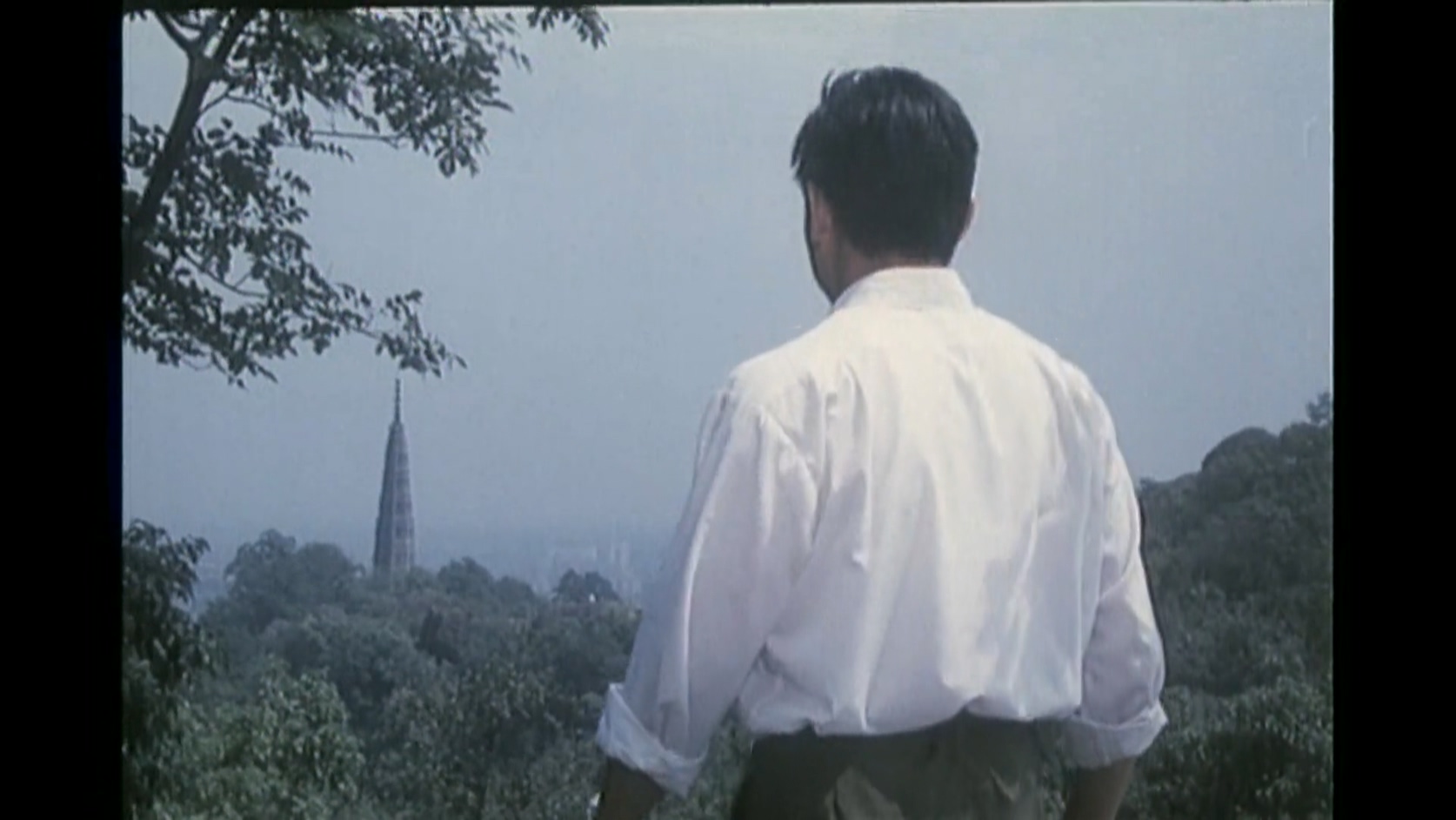 团长和他的妻子.mkv_20250519_113111.069.jpg