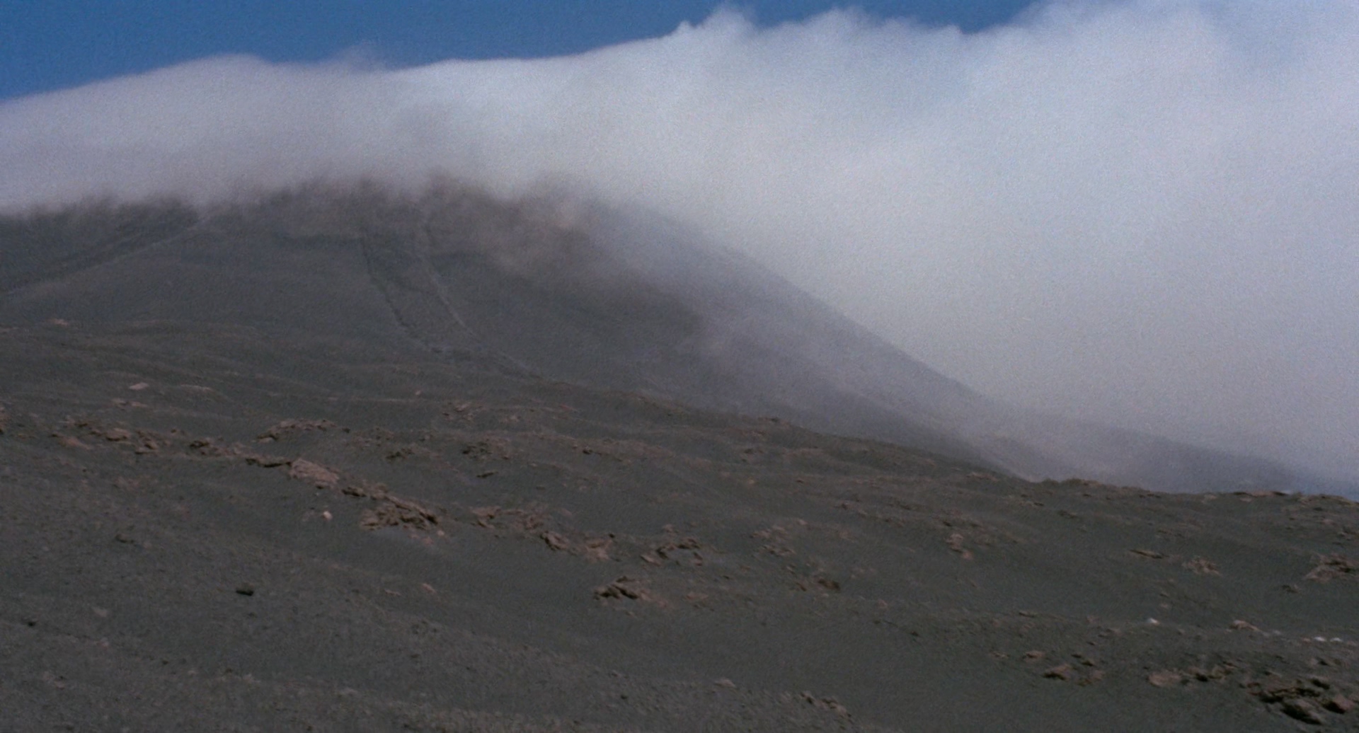 Teorema.1968.CC.1080p.BluRay.x265.10bit.FLAC.1.0-QuickIO.mkv_20250520_012240.586.jpg