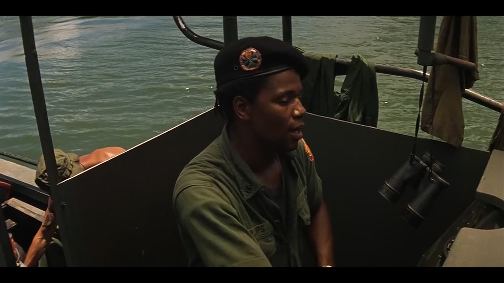 apocalypse.now.redux.1979.现代启示录.双语字幕.hr-hdtv.ac3.1024x576.x264-人人影视.jpg