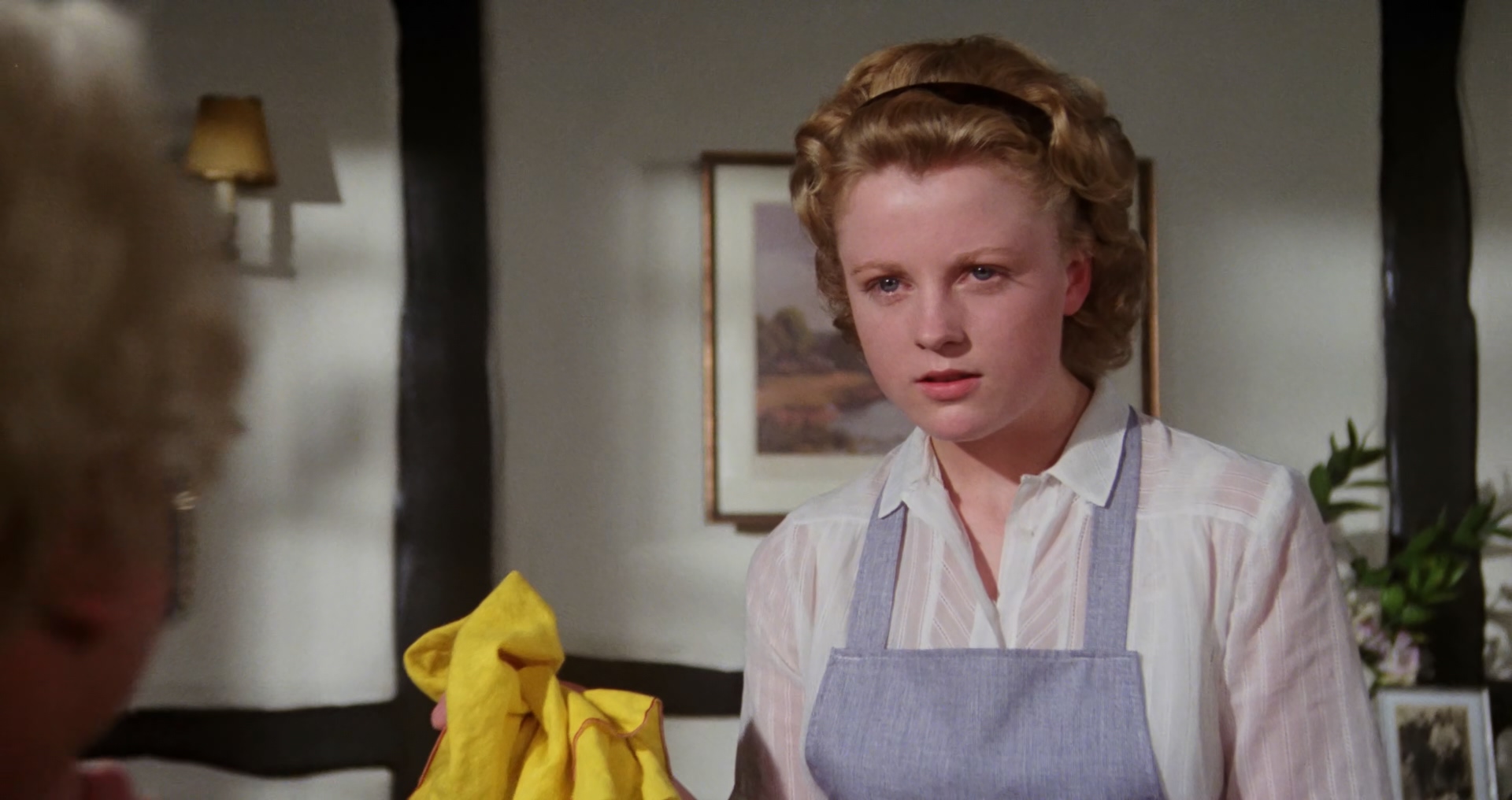 The.Mirror.Crackd.1980.BluRay.1080p.DTS-HD.MA.2.0.2Audio.x265.10bit-DreamHD.mkv_.jpg
