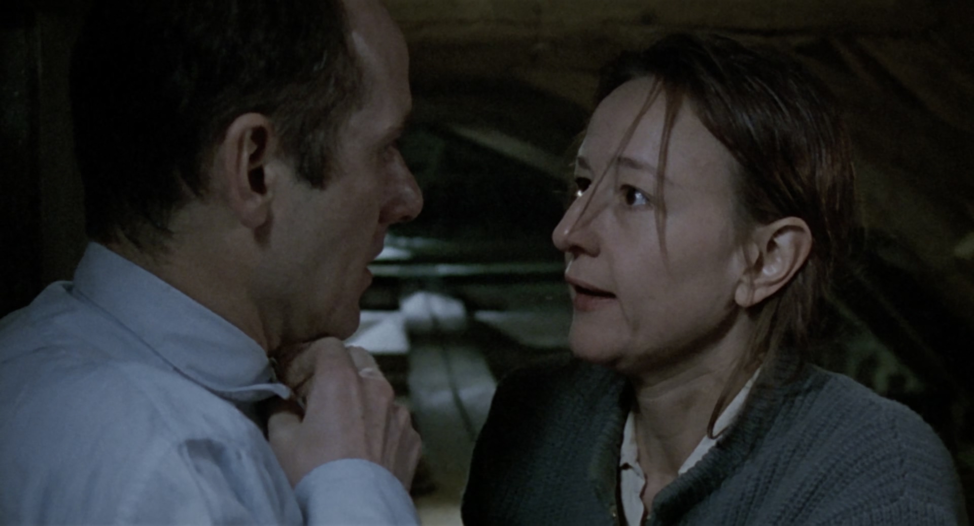 The.Castle.1997.1080p.BluRay.x265.10bit.FLAC.2.0-QuickIO.mkv_20250523_224355.422.jpg