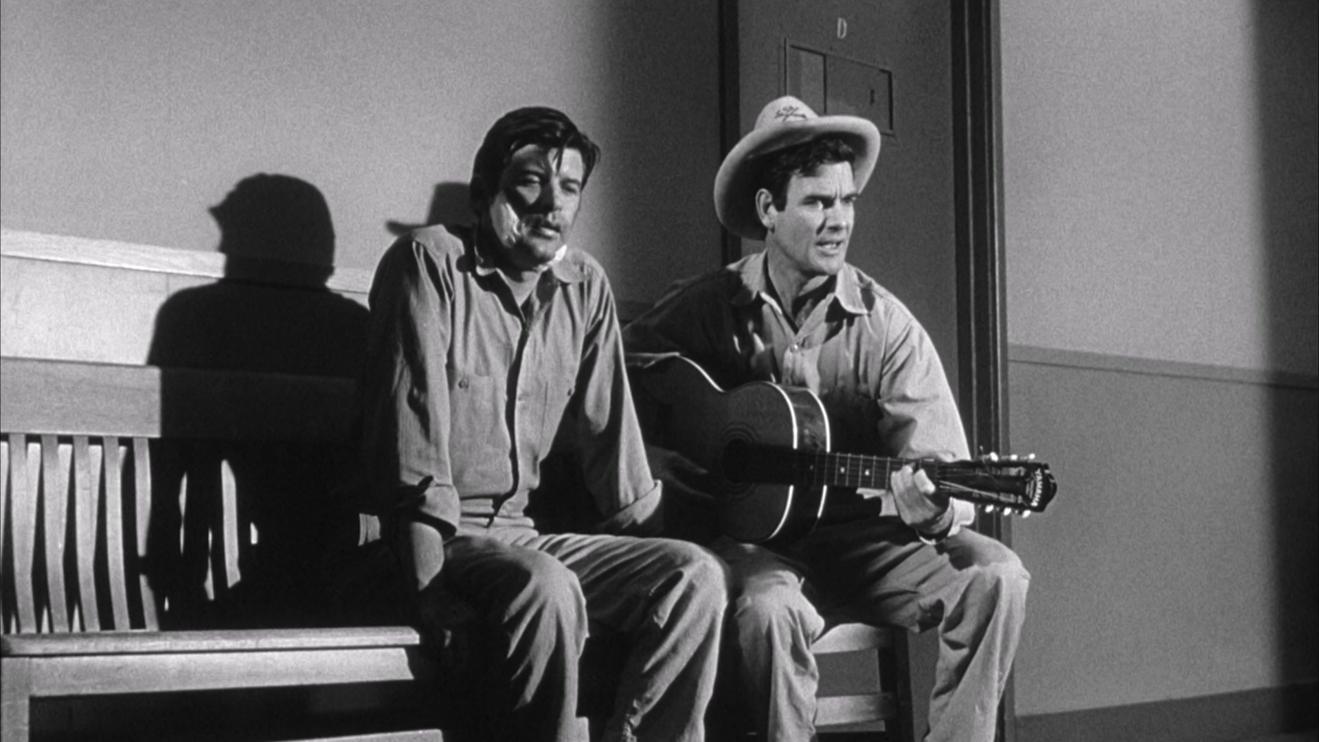 Shock.Corridor.1963.Criterion.Collection.BluRay.1080p.LPCM.1.0.x265.10bit-DreamH.jpg
