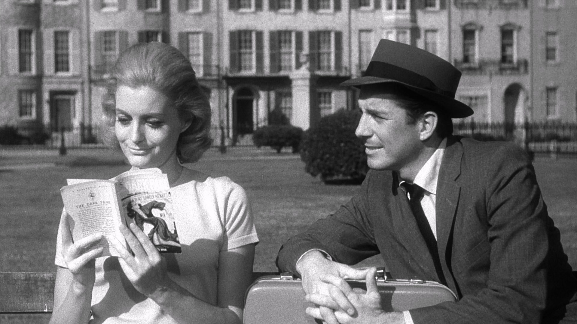 The.Naked.Kiss.1964.CC.BluRay.1080p.DTS-HD.MA1.0.x265.10bit-ALT.mkv_20250524_001.jpg