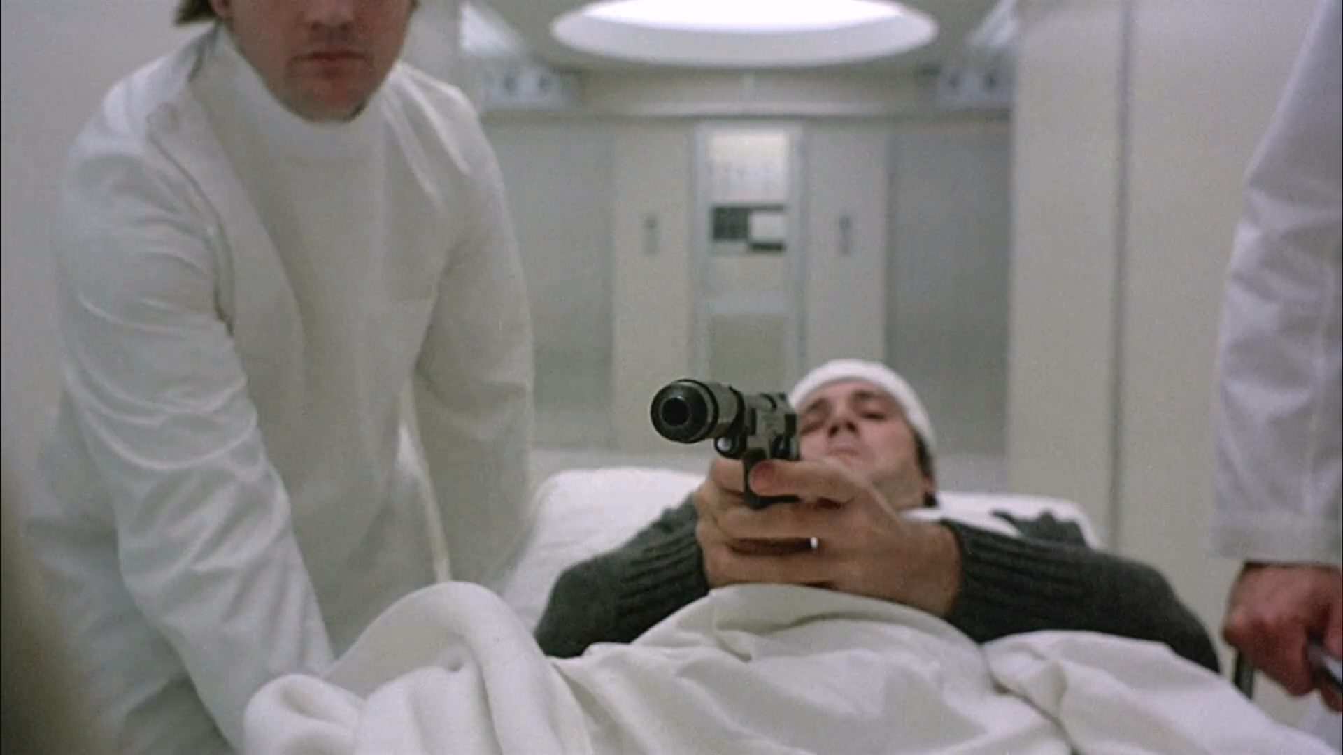 卡桑德拉大桥.TheCassandraCrossing.1976.1080p.Bluray.x264.DTS-bylh.mkv_20250525_1.jpg