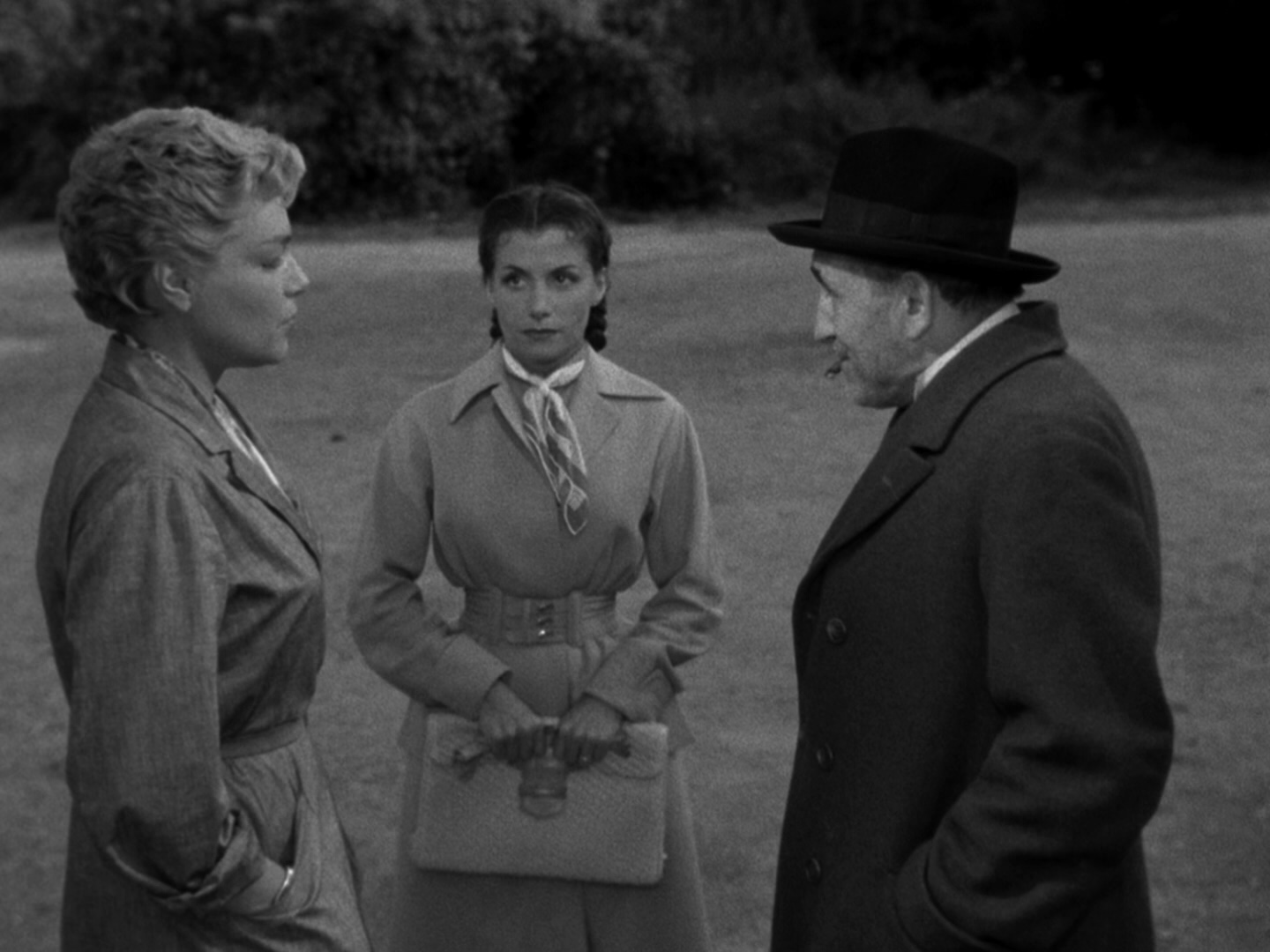 Les.diaboliques.1955.CC.1080p.BluRay.x265.10bit.FLAC.1.0-SONYHD.mkv_20250526_164.jpg