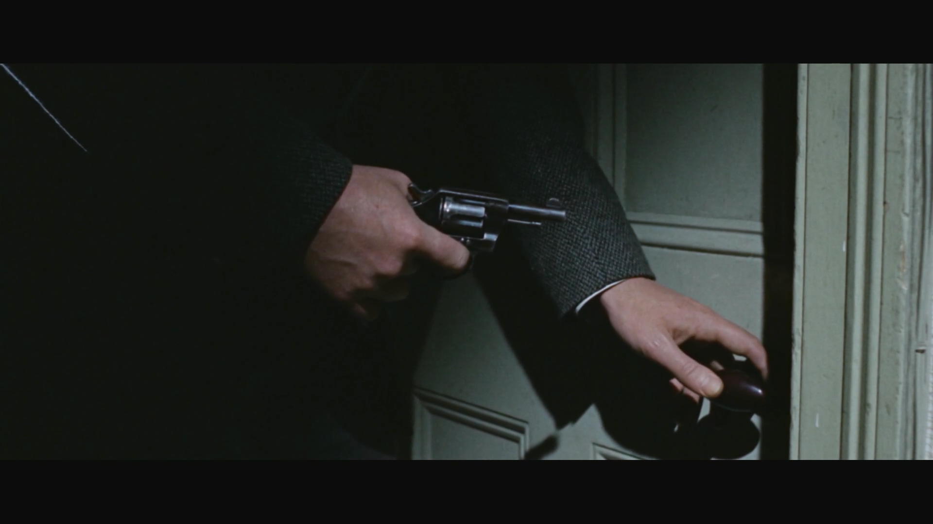 [www.dbmp4.com]伊普克雷斯档案.1965.BD1080p.中文字幕.mp4_20250526_204237.280.jpg