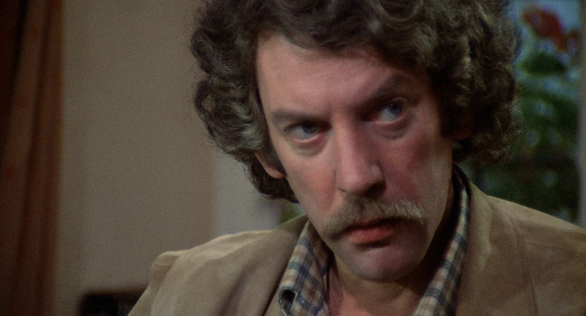 Dont.Look.Now.1973.CC.1080p.BluRay.x265.10bit.FLAC.1.0-SONYHD.mkv_20250529_221132.386.jpg