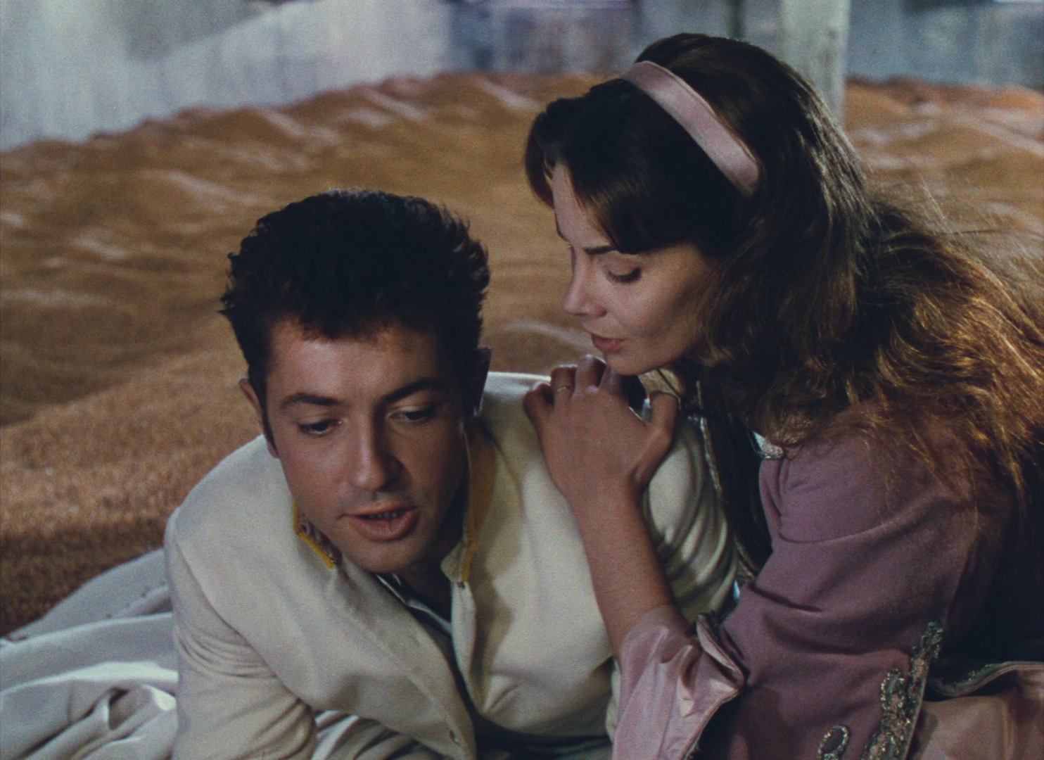 Senso.1954.CC.BluRay.1080p.DTS-HD.MA1.0.x265.10bit-ALT.mkv_20250529_223616.750.jpg