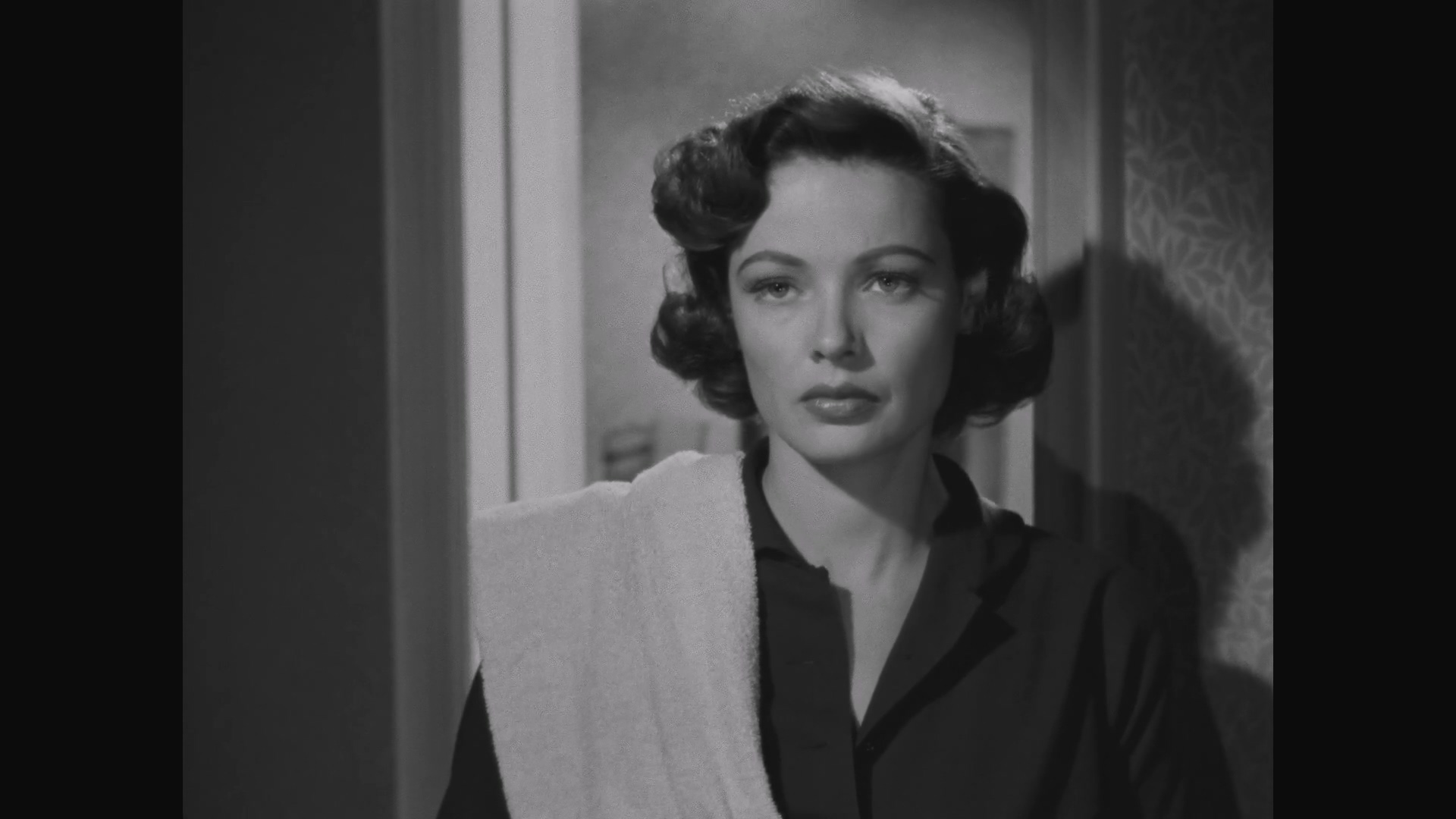 四海本色.1950.BD1080p.中英双字.mp4_20250531_100827.833.jpg
