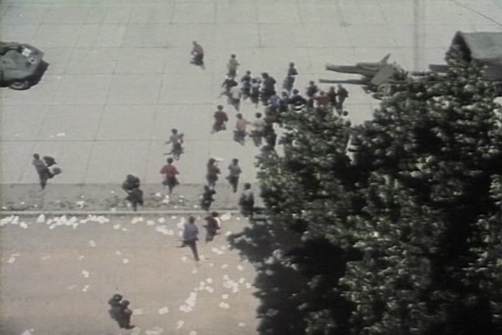 血色之诗.Krvava.bajka.1969.DVDRip.XviD.AC3（央视国语）.mkv_20250603_220535.832.jpg