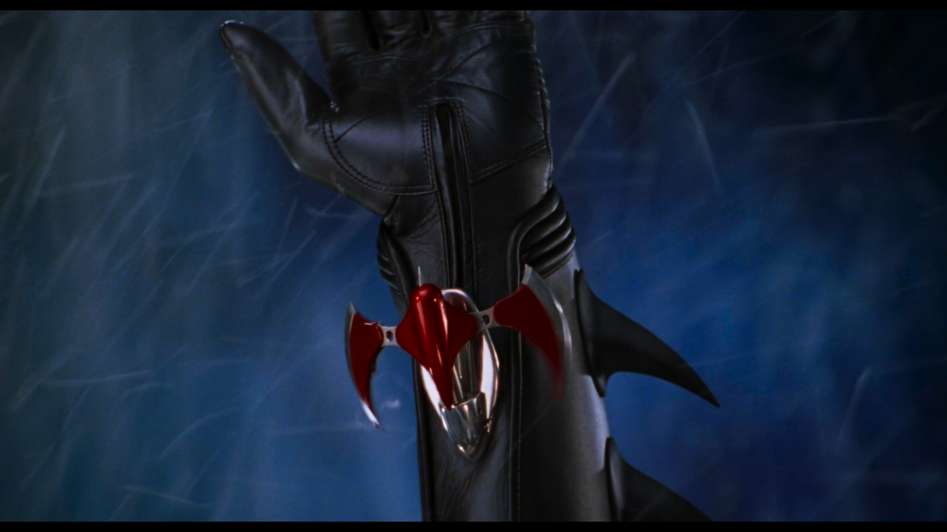 Batman.and.Robin.1997.2160p.BluRay.REMUX.HEVC.DTS-HD.MA.TrueHD.7.1.Atmos.mkv_202.jpg
