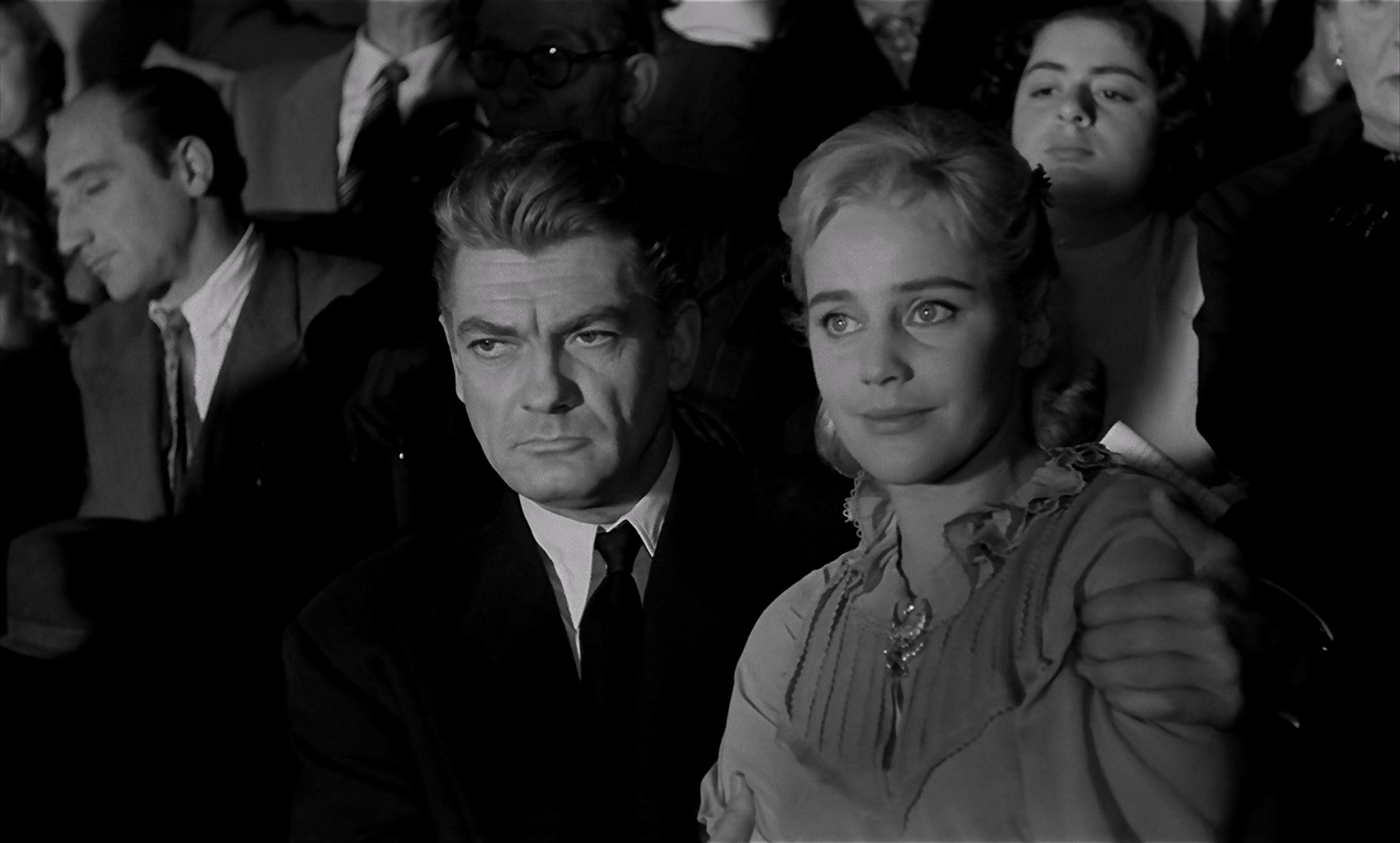 白夜.Le.Notti.Bianche.1957.BluRay.1080p.DTS-HD.MA.2.0.x265.10bit-ALT.mkv_2025060.jpg