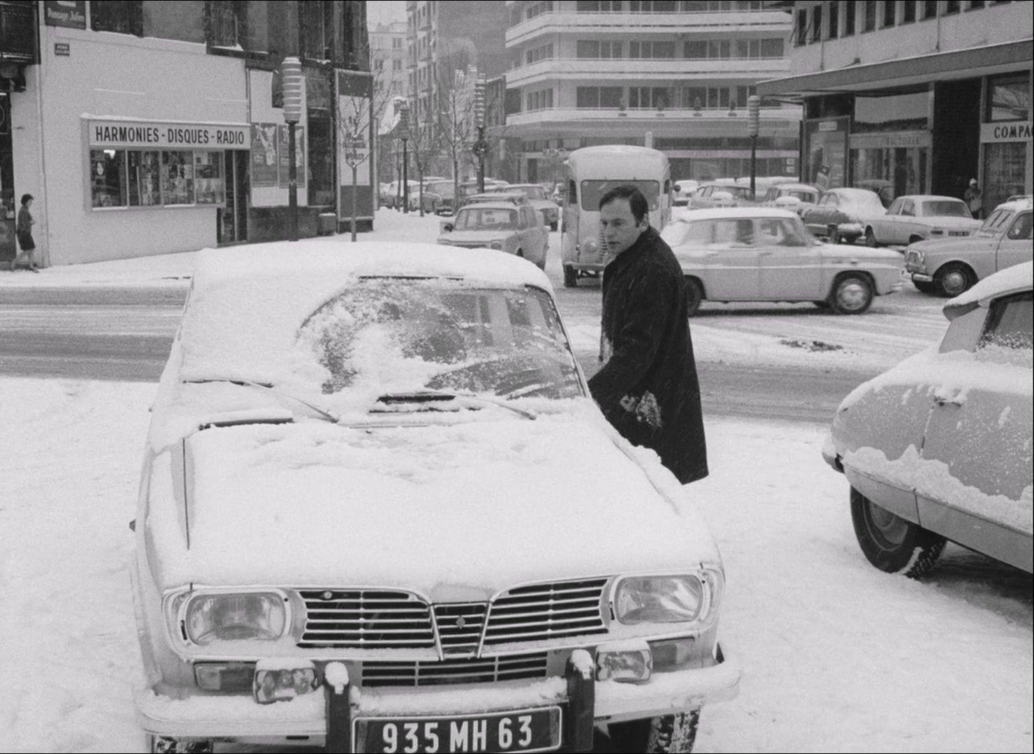 My.Night.at.Mauds.1969.CC.1080p.BluRay.x264.FLAC.1.0-SONYHD.mkv_20250615_213952.046.jpg