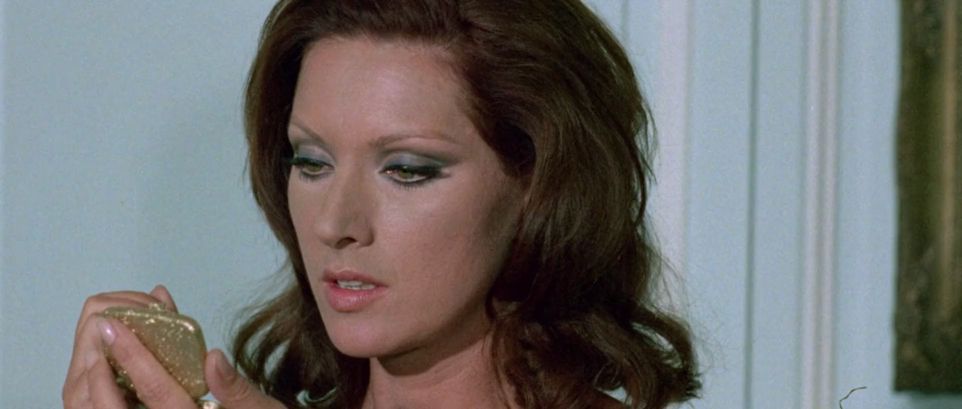 So.Sweet.So.Perverse.1969.ITALIAN.1080p.BluRay.H264.AAC-VXT-bylh.mkv_20250624_08.jpg