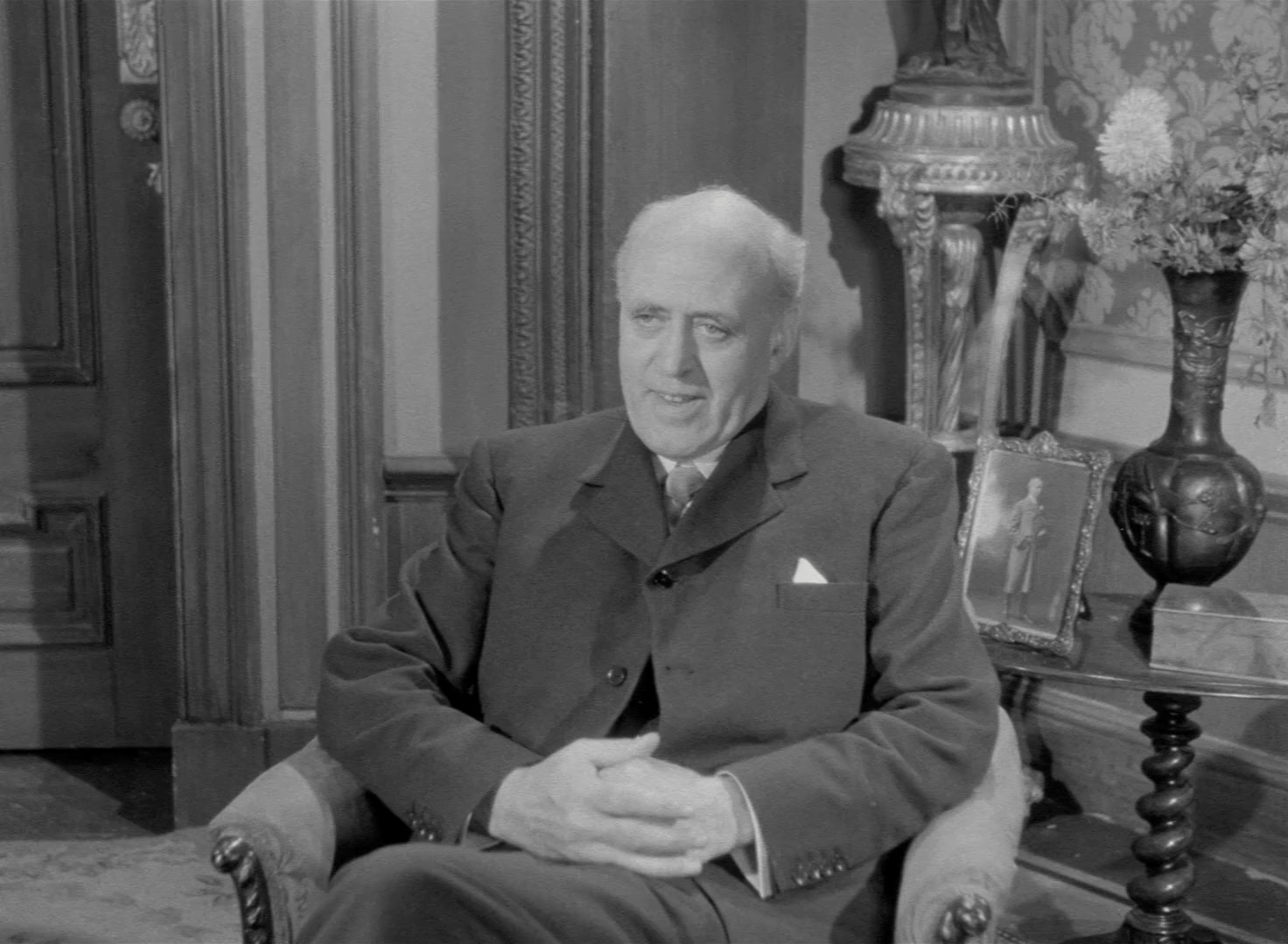 An.Inspector.Calls.1954.1080p.BluRay.H264.AAC-RARBG.mkv_20250625_151454.664.jpg