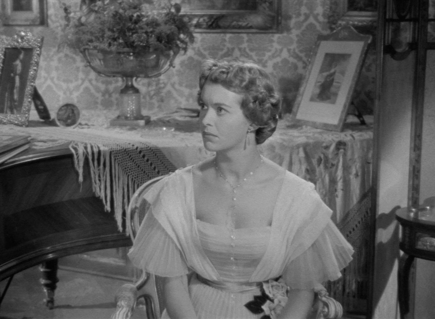 An.Inspector.Calls.1954.1080p.BluRay.H264.AAC-RARBG.mkv_20250625_151723.855.jpg