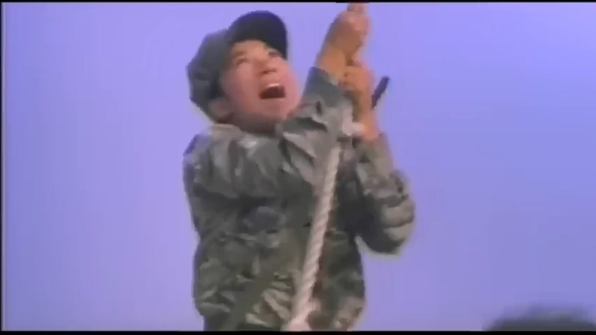 大頭兵3_阿兵哥_1987-[of0srlx6Z4Q]-[852x480].mp4_20250626_170511.338.jpg
