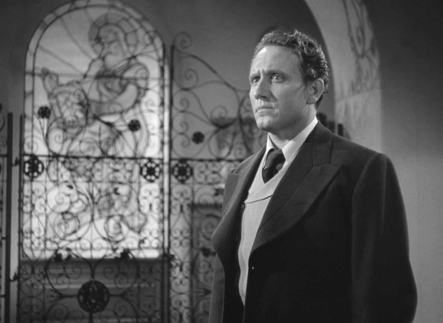 Dr.Jekyll.And.Mr.Hyde.1941.1080p.BluRay.H264.AAC-RARBG-bylh.mkv_20250629_084947.057.jpg