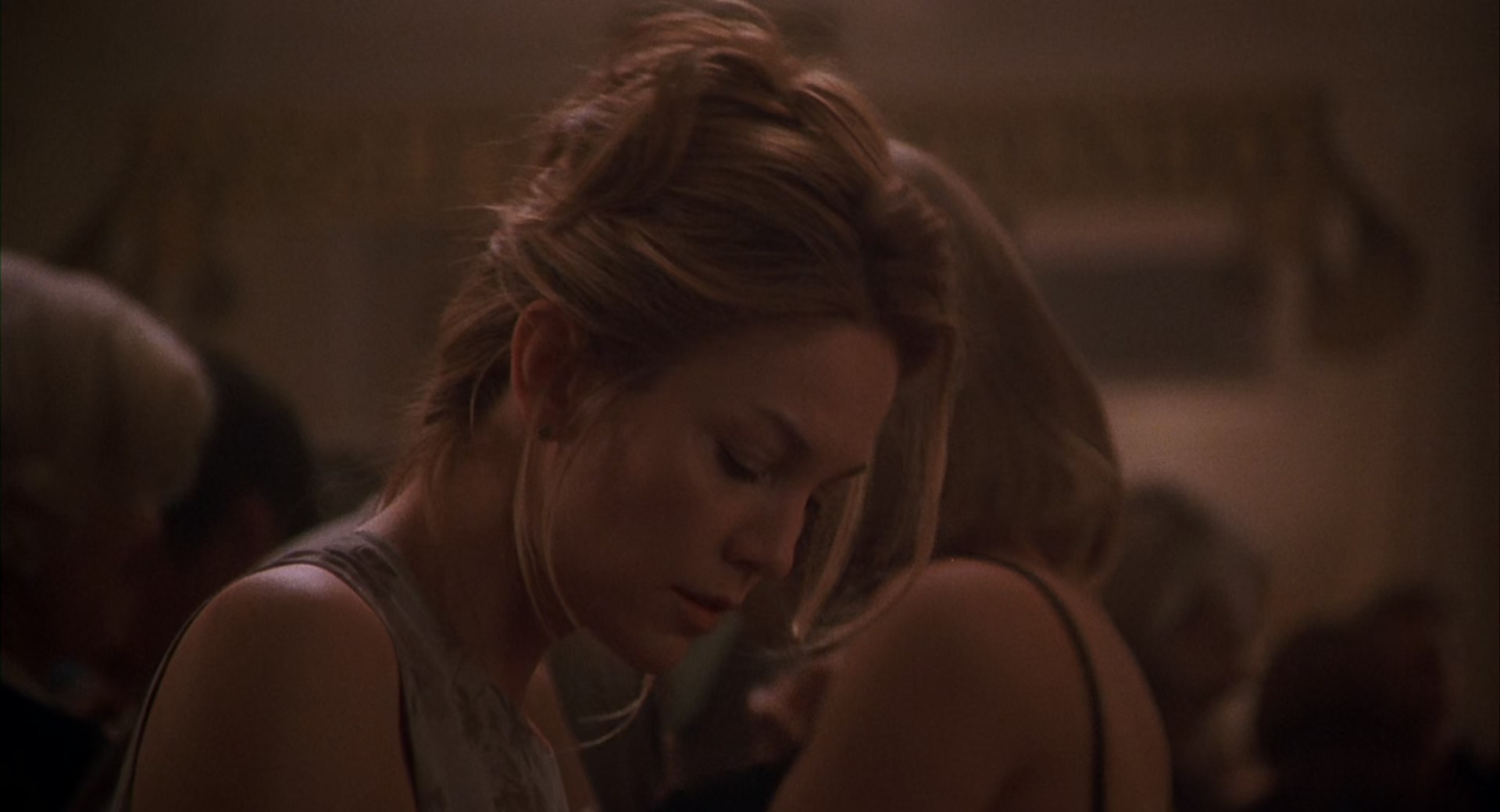 不忠.Unfaithful.2002.1080p.BluRay.x265.国英双语双字.mkv_20250629_200359.194.jpg