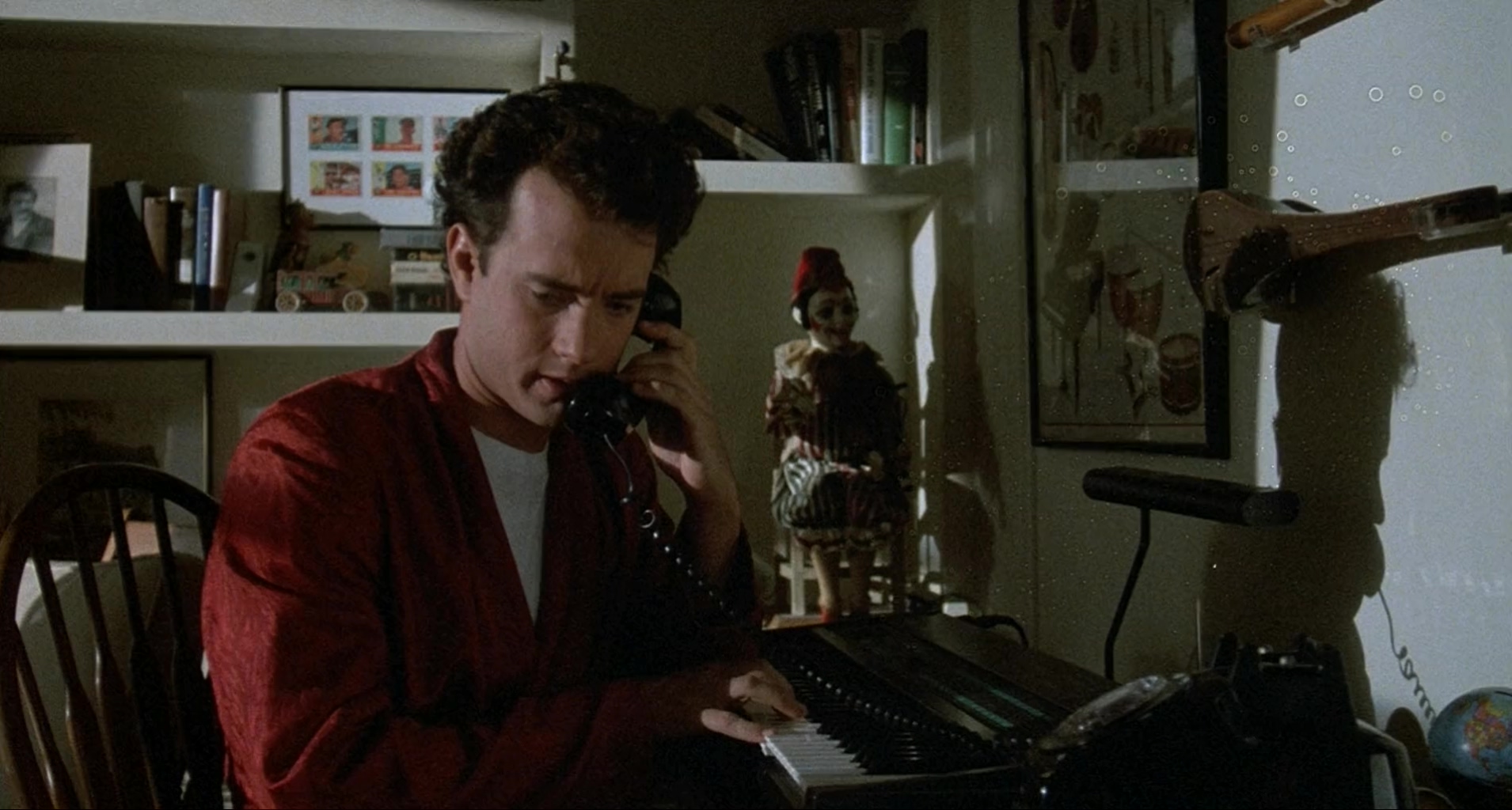 穿一只红鞋的男人.The.Man.With.One.Red.Shoe.1985.CN.mkv_20250704_200135.225.jpg