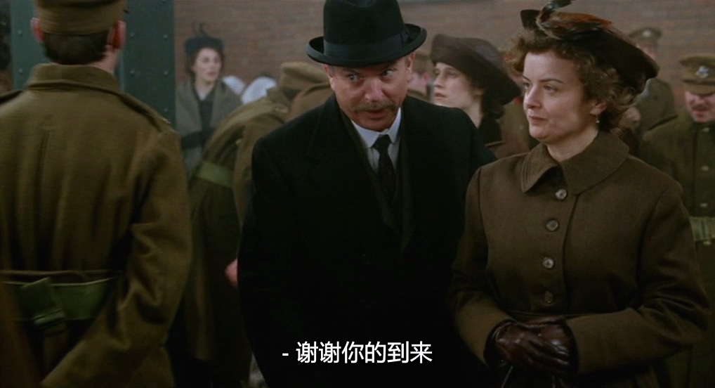 逐爱天堂.Angel.2007.DVDRip.国英双语中字.mkv_20250705_220314.835.jpg