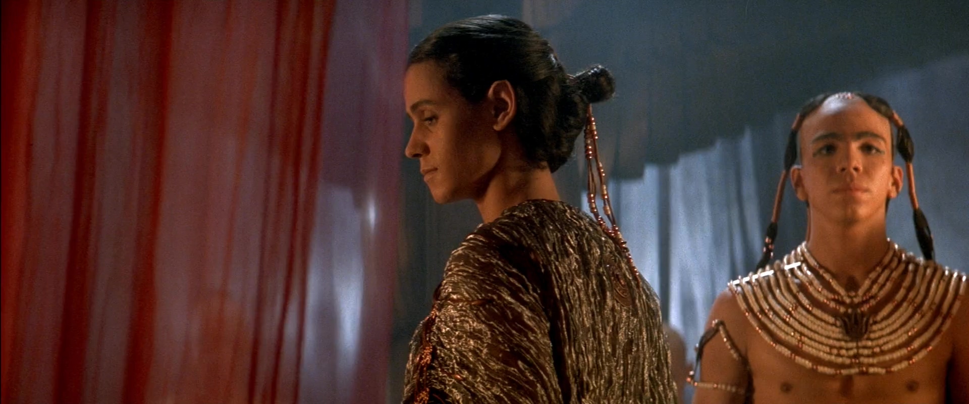 星际之门.Stargate.1994.2Audio.CN.mkv_20250707_124008.237.jpg