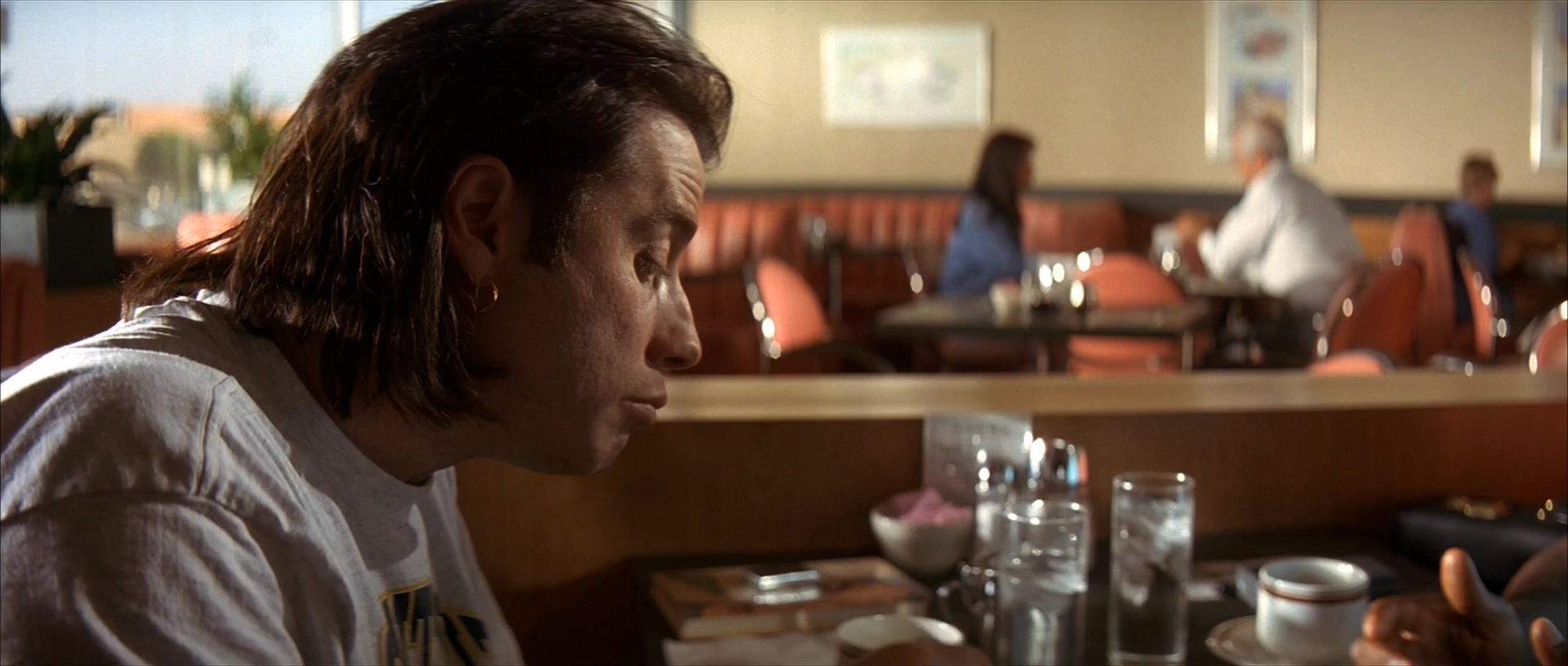 低俗小说.Pulp.Fiction.1994.2Audio.CN.mkv_20250710_123114.431.jpg