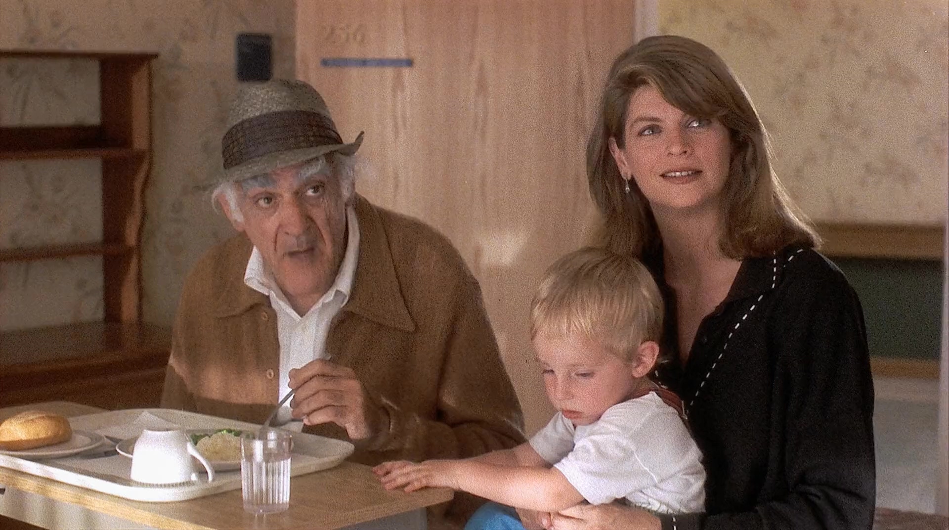 飞越童真1.Look.Who's.Talking.1989.2Audio.CN.mkv_20250710_123252.368.jpg