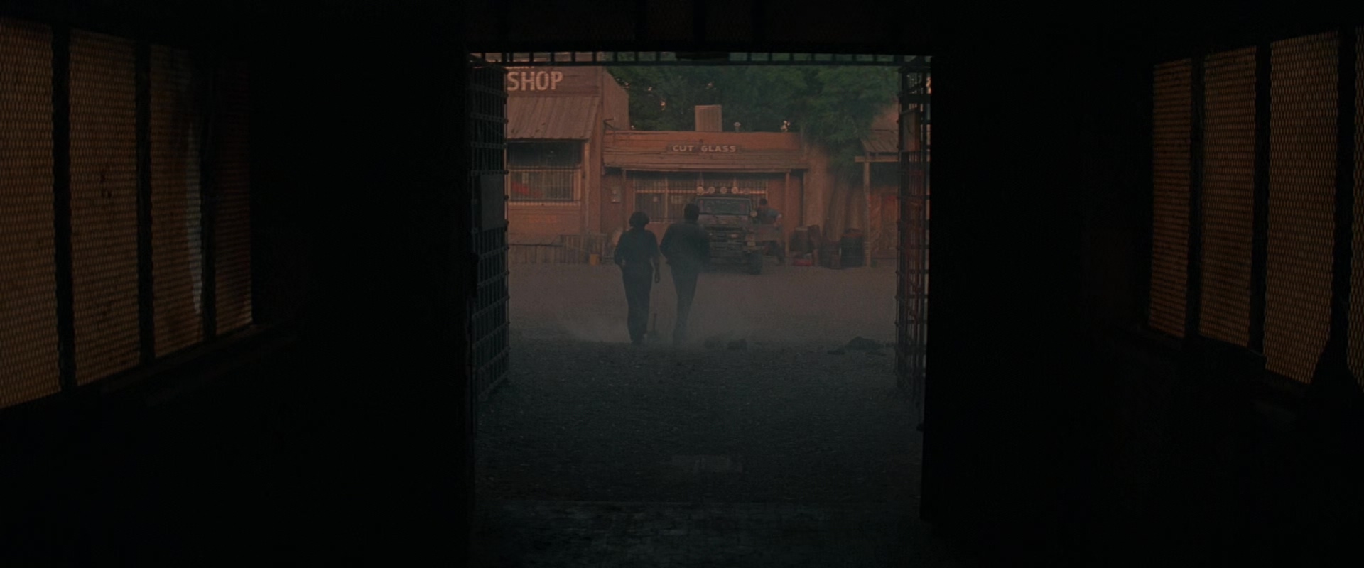 V字特工队.Vampires.1998.CN.mkv_20250712_135619.874.jpg