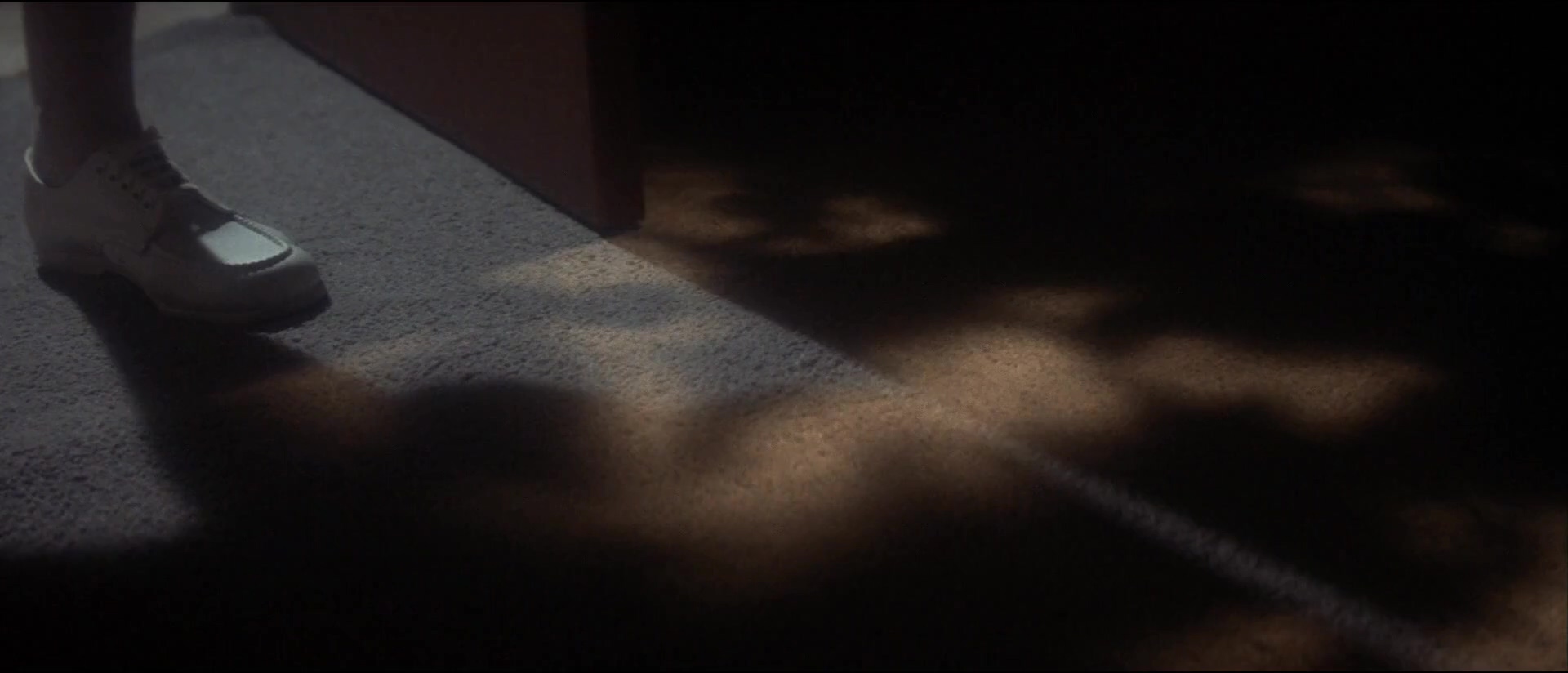 剃刀边缘.Dressed.To.Kill.1980.CN.mkv_20250723_105952.332.jpg