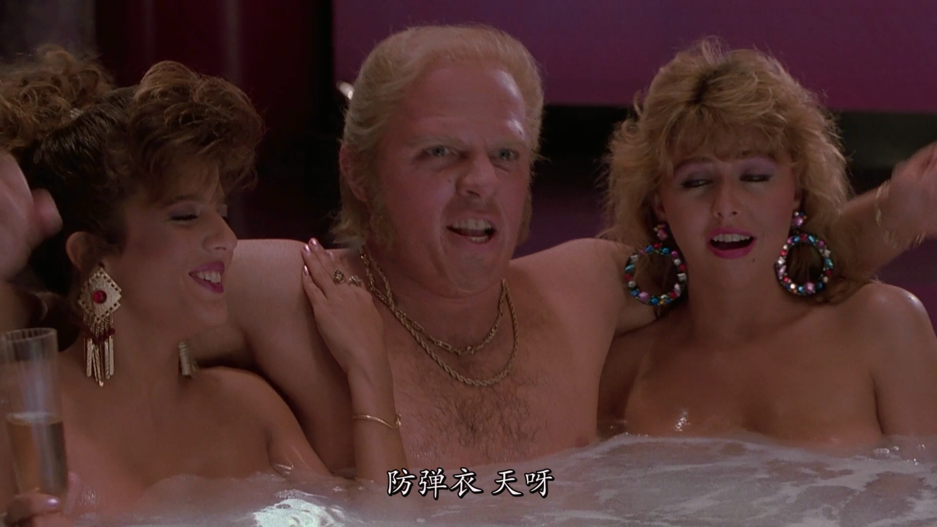 1989.回到未来2(满屏版108分钟).1080P.上视央视英特效注释中字.mkv_20250730_005829.942.jpg