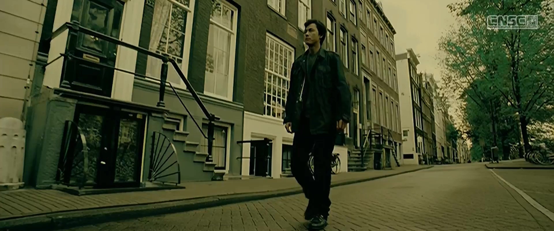 雏菊.2006.2Audio.CN.mkv_20250731_154459.159.jpg