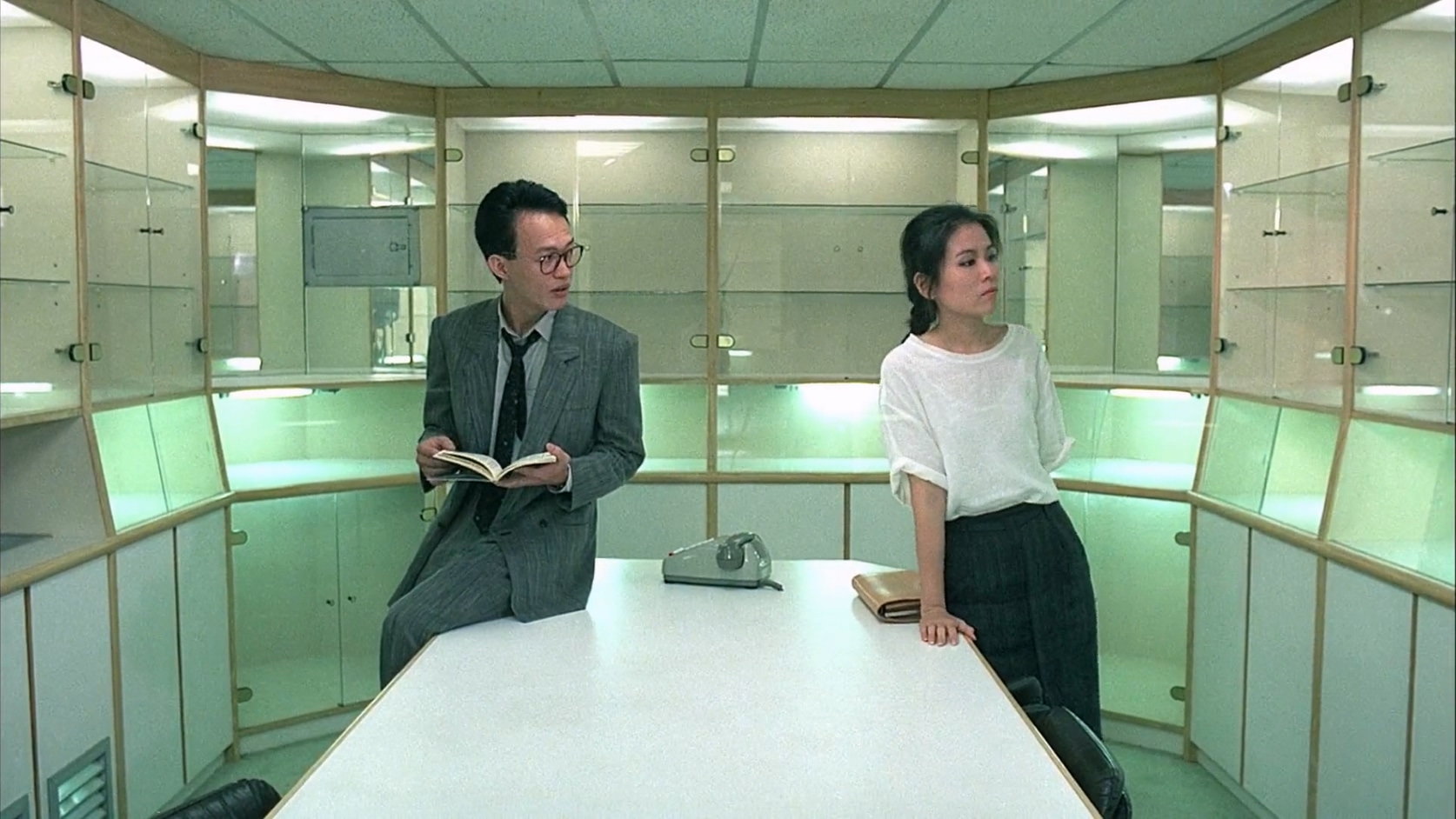 恐怖分子The.Terrorizers.1986.CHINESE.1080p.BluRay.H264.AAC-VXT.mkv_20250804_100425.699.jpg